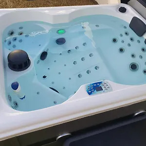 L Embrun Jacuzzi Saint-Malo